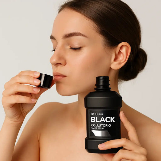 BAIN DE BOUCHE BLACK AU CHARBON ACTIF CONTRE TACHES SUPERFICIELLES DES DENTS - 250 ML